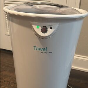 Brookstone White Towel Warmer